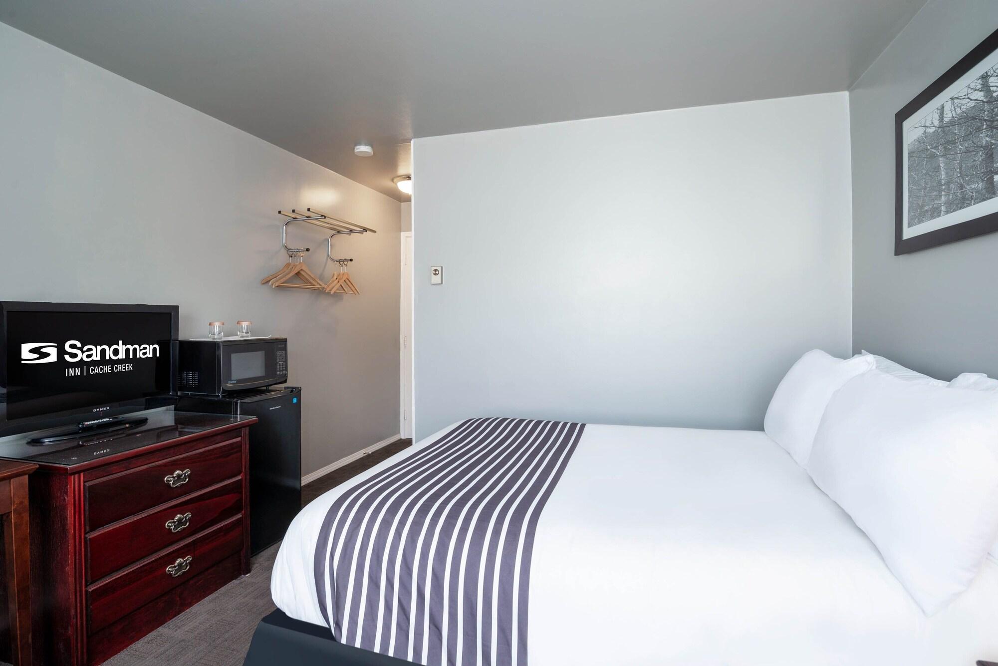 Sandman Inn Cache Creek Exterior photo